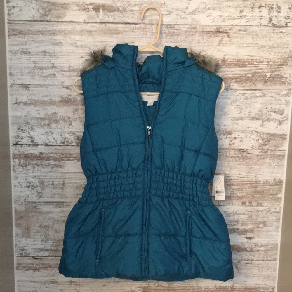 NWT! New York & Co Vest with Detachable Fur Hood